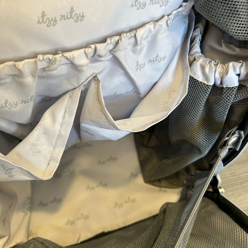 Itzy Ritzy black diaper Backpack - Picture 9 of 15